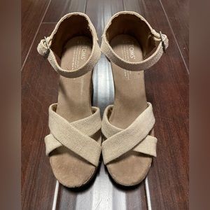 Toms beige wedge sandal